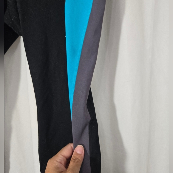 Torrid Performance Core Active Leggings Black Blue Gray Sz 3 7/8 Lenght - Picture 5 of 10